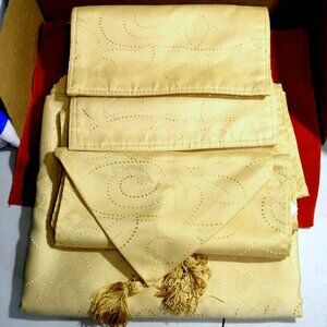 JCP Gold Color Embossed 58"x104" Rectangular Tablecloth + 3 Placemats +2 Runners